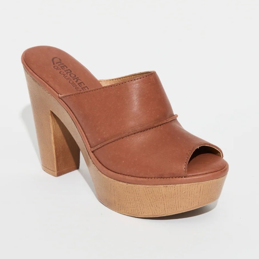 ⚡️BNWB- Cherokee of California Joplin Platforms 8.5/9 ⚡️